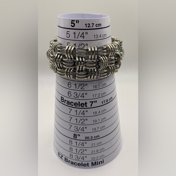 Coro Pegasus Silver Tone Basketweave Chunky Bracelet Vintage 🖤🩶Host Pick🩶🖤 - Picture 3 of 6